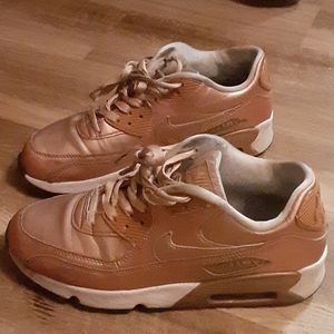 Rose gold nike air max